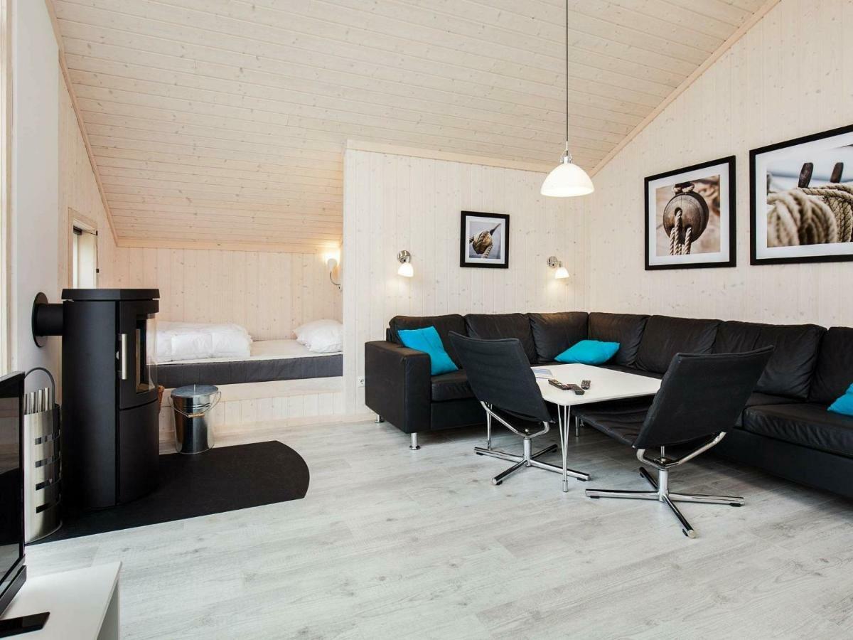 8 Person Holiday Home In Gro Enbrode Großenbrode Exterior foto